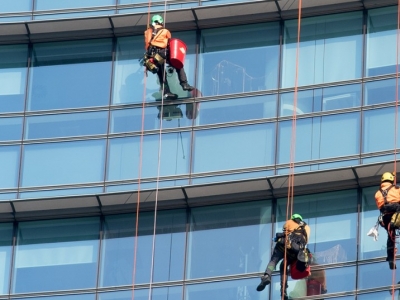 Quels produits professionnels acheter pour nettoyer les vitres ?