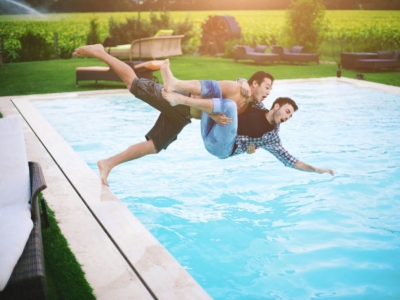 Le grand nettoyage de piscine, c'est le moment d'y penser